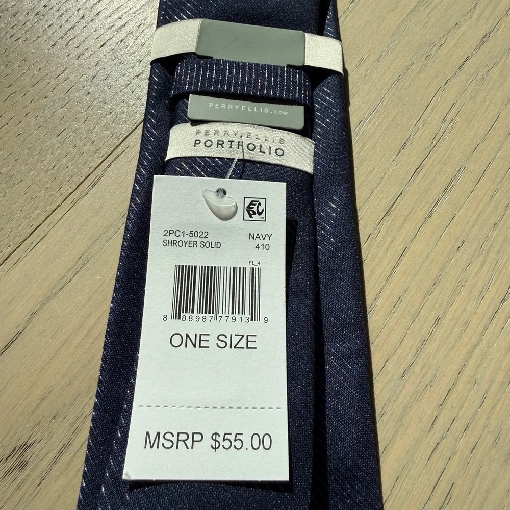 NWT Navy Blue Shroyer Solid Tie by Perry Ellis Portfolio